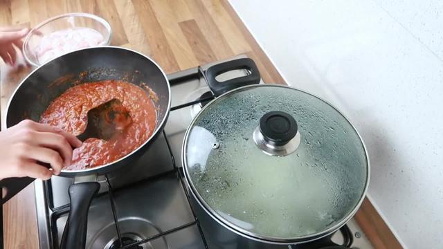 Chilli Chicken Yoghurt Curry with Rice